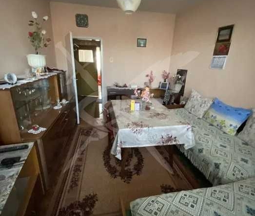 Тристаен апартамент в Карнобат - 82 кв.м за 800 €/кв.м - Снимка #1