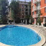 Дава се под наем Двустаен апартамент в к.к. Слънчев бряг - 52 кв.м за 300 € - Снимка #1