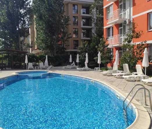 Дава се под наем Двустаен апартамент в к.к. Слънчев бряг - 52 кв.м за 300 € - Снимка #1