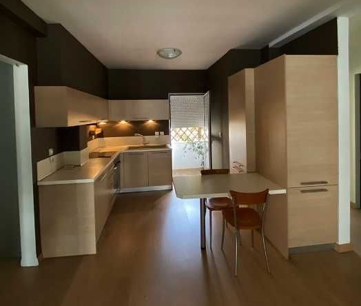 Дава се под наем Тристаен апартамент в Бургас, Зорница - 90 кв.м за 255 € - Снимка #1