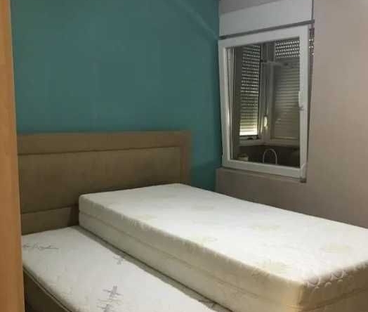 Дава се под наем Тристаен апартамент в Пловдив, Изгрев - 80 кв.м за 298.86 € - Снимка #1