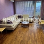 Дава се под наем Тристаен апартамент в Варна, Център - 100 кв.м за 847.62 € - Снимка #1