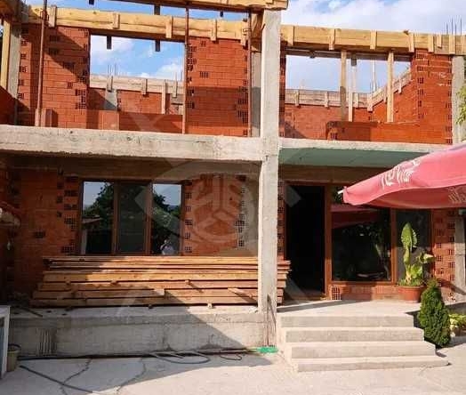 Къща в с. Боянци, Област Пловдив - 240 кв.м за 375 €/кв.м - Снимка #1