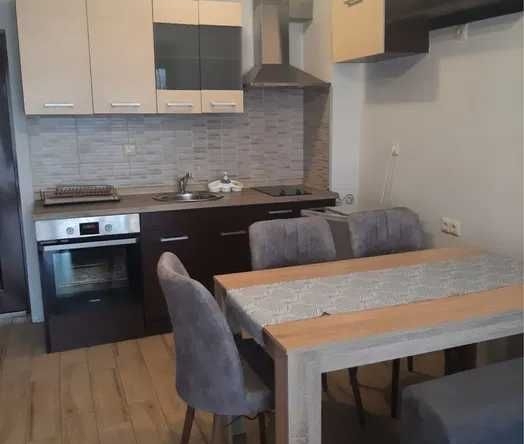 Дава се под наем Двустаен апартамент в Поморие - 65 кв.м за 300 € - Снимка #1