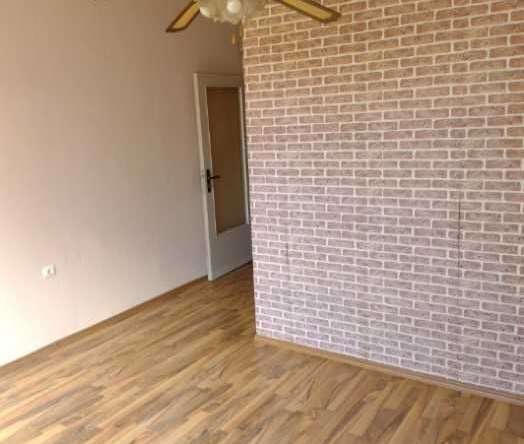 Дава се под наем Едностаен апартамент в София, Център - 28 кв.м за 225 € - Снимка #1