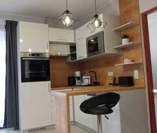 Дава се под наем Двустаен апартамент в Пловдив, Коматево - 60 кв.м за 275.4 € - Снимка #1