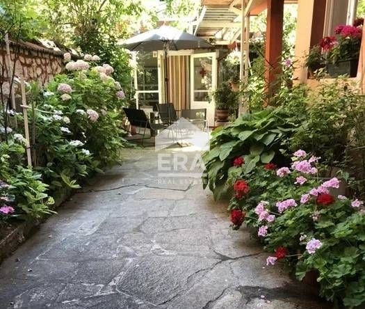 Къща в Хасково, Дружба 1 - 340 кв.м за 326 €/кв.м - Снимка #1