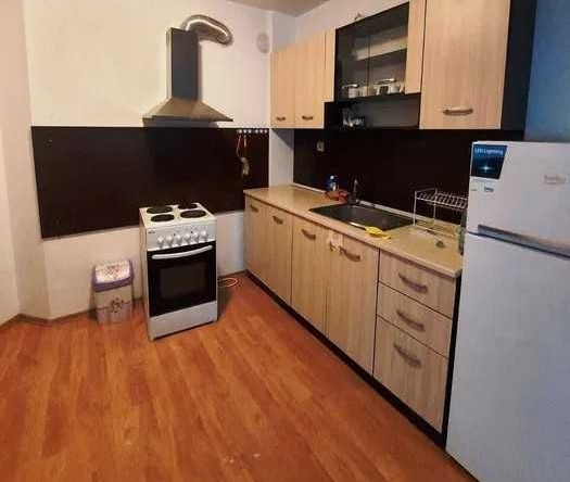 Дава се под наем Тристаен апартамент в Велико Търново, Бузлуджа - 100 кв.м за 382.5 € - Снимка #1