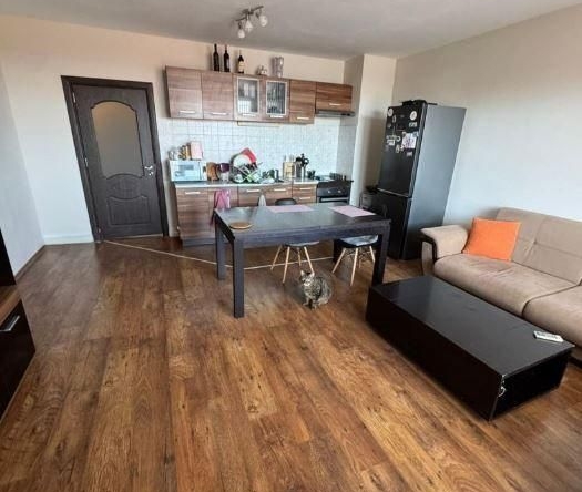 Дава се под наем Двустаен апартамент в Варна, Виница - 81 кв.м за 448.8 € - Снимка #1