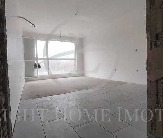 Двустаен апартамент в Пловдив, Южен - 72 кв.м за 779 €/кв.м - Снимка #1