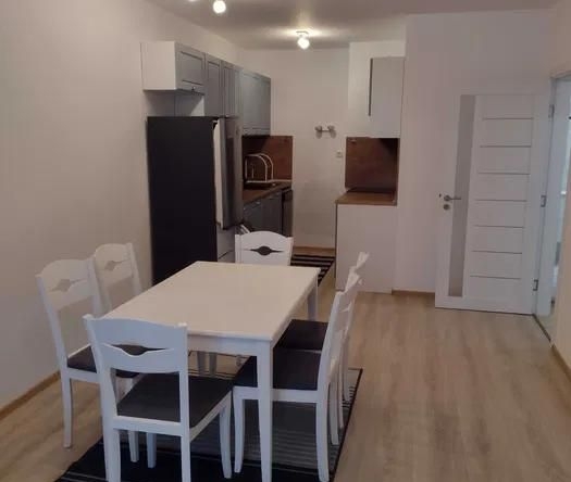 Дава се под наем Двустаен апартамент в Варна, Бриз - 70 кв.м за 847.62 € - Снимка #1