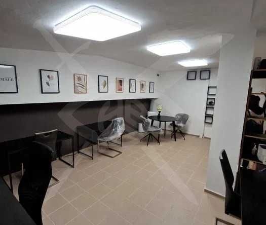 Дава се под наем Офис в Варна, Общината - 25 кв.м за 298.86 € - Снимка #1