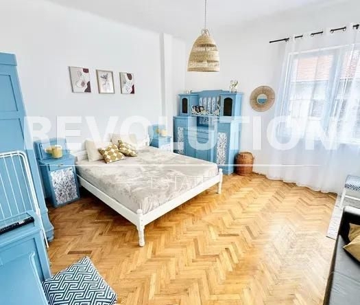 Дава се под наем Двустаен апартамент в Варна, ВИНС - 45 кв.м за 448.8 € - Снимка #1