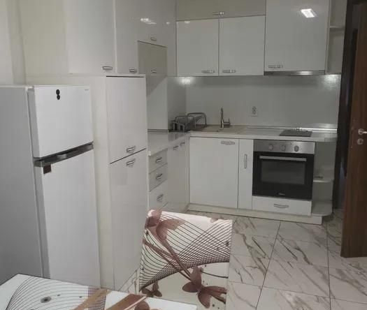 Дава се под наем Тристаен апартамент в Варна, Лятно кино Тракия - 65 кв.м за 498.27 € - Снимка #1