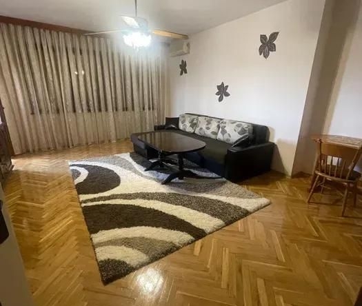 Дава се под наем Четиристаен апартамент в Варна, Младост 1 - 160 кв.м за 478.38 € - Снимка #1