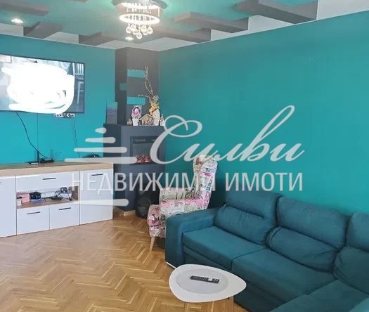 Четиристаен апартамент в Шумен, Тракия - 85 кв.м за 813 €/кв.м - Снимка #1