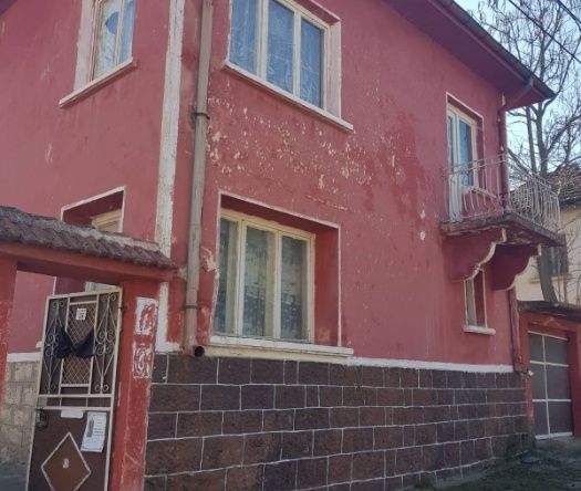 Къща в с. Три кладенци, Област Враца - 100 кв.м за 153 €/кв.м - Снимка #1