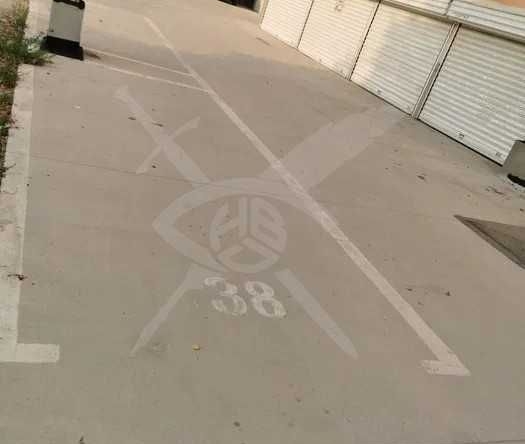 Дава се под наем Гараж / Паркомясто в Пловдив, Южен - 12 кв.м за 19999 € - Снимка #1