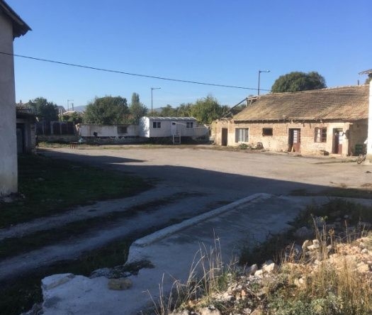 Промишлена сграда в Търговище, Център - 1250 кв.м за 96 €/кв.м - Снимка #1