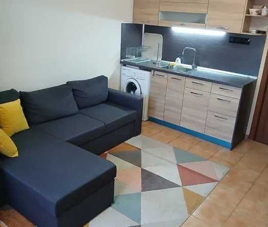 Дава се под наем Едностаен апартамент в София, Полигона - 50 кв.м за 425 € - Снимка #1