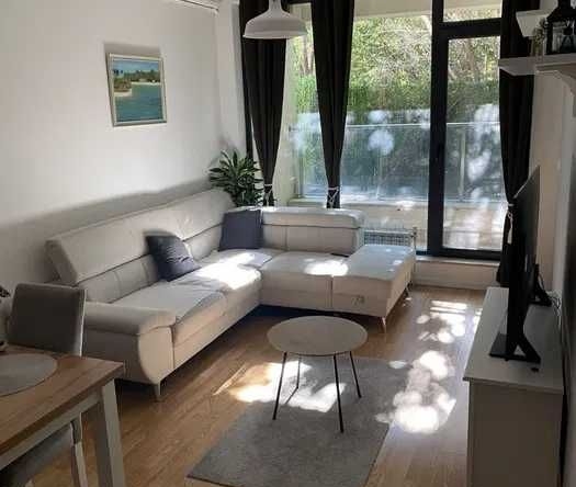 Дава се под наем Двустаен апартамент в София, Витоша - 56 кв.м за 560 € - Снимка #1