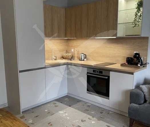 Дава се под наем Двустаен апартамент в Варна, Център - 60 кв.м за 800 € - Снимка #1