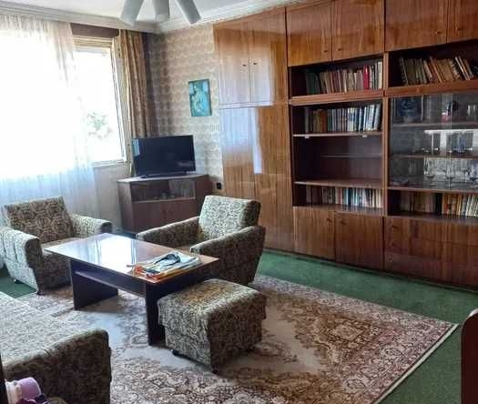 Дава се под наем Тристаен апартамент в Дупница - 85 кв.м за 229.5 € - Снимка #1