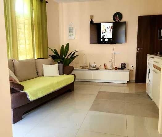 Дава се под наем Двустаен апартамент в Свети Влас - 60 кв.м за 255 € - Снимка #1