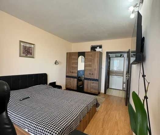 Дава се под наем Двустаен апартамент в Свети Влас - 70 кв.м за 306 € - Снимка #1