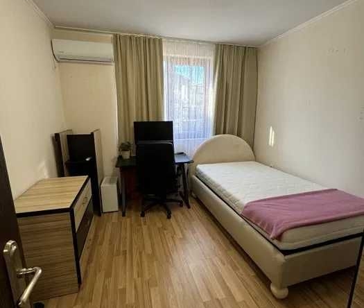 Двустаен апартамент в Бургас, Възраждане - 64 кв.м за 1202 €/кв.м - Снимка #1