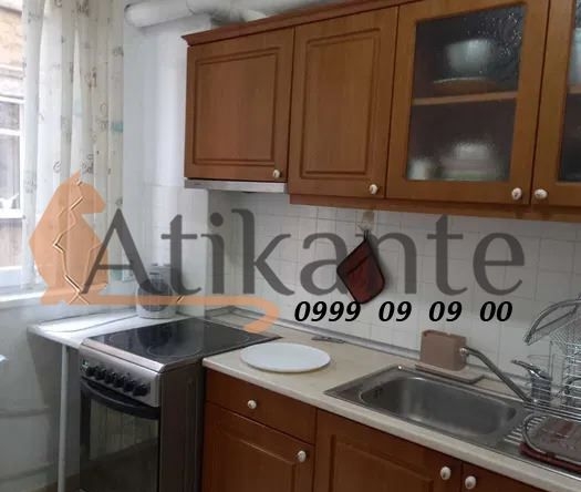 Дава се под наем Тристаен апартамент в София, Център - 98 кв.м за 764.49 € - Снимка #1