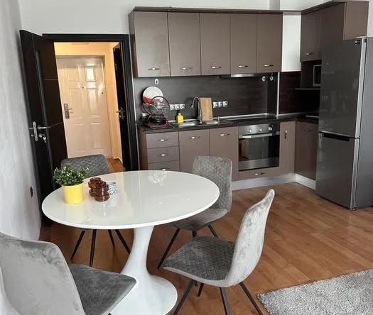 Дава се под наем Двустаен апартамент в Варна, м-т Евксиноград - 60 кв.м за 600 € - Снимка #1