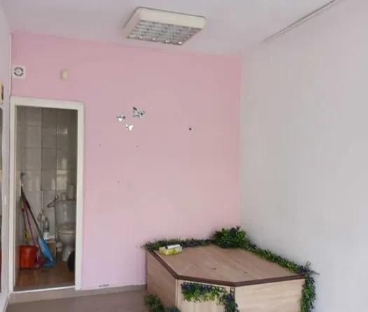 Дава се под наем Магазин в Варна, Лятно кино Тракия - 17 кв.м за 190 € - Снимка #1