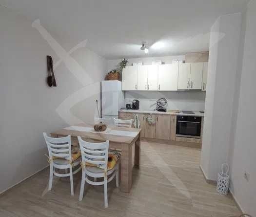 Дава се под наем Тристаен апартамент в Варна, Колхозен пазар - 86 кв.м за 625 € - Снимка #1