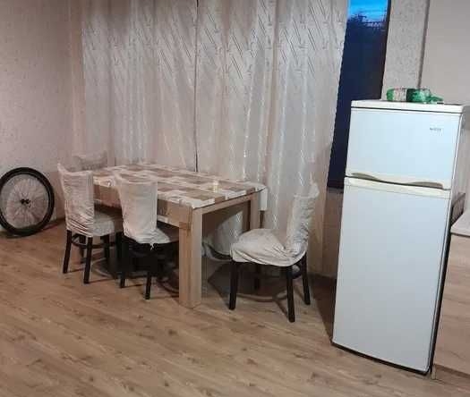 Дава се под наем Двустаен апартамент в Бургас, Меден рудник - зона А - 60 кв.м за 200 € - Снимка #1