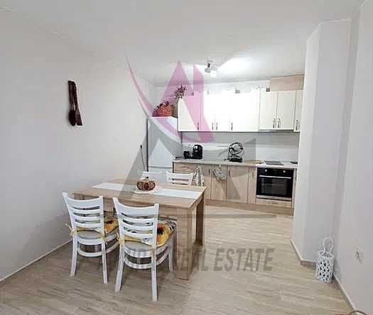 Дава се под наем Тристаен апартамент в Варна, Колхозен пазар - 86 кв.м за 525 € - Снимка #1