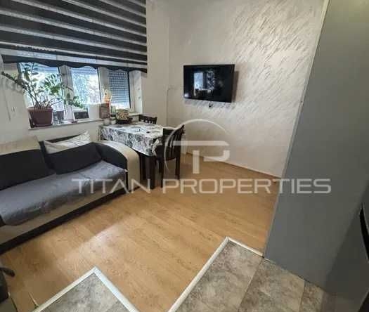 Етаж от къща в Асеновград - 69 кв.м за 1740 €/кв.м - Снимка #1