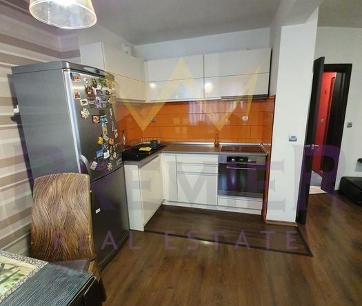 Дава се под наем Двустаен апартамент в Варна, Лятно кино Тракия - 70 кв.м за 382.5 € - Снимка #1