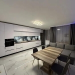 Дава се под наем Четиристаен апартамент в Варна, Възраждане 1 - 110 кв.м за 700 € - Снимка #1