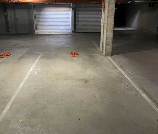 Гараж / Паркомясто в Пловдив, Гагарин - 13 кв.м за 589 €/кв.м - Снимка #1