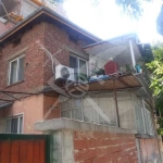 Етаж от къща в Пловдив, Кършияка - 80 кв.м за 1875 €/кв.м - Снимка #1