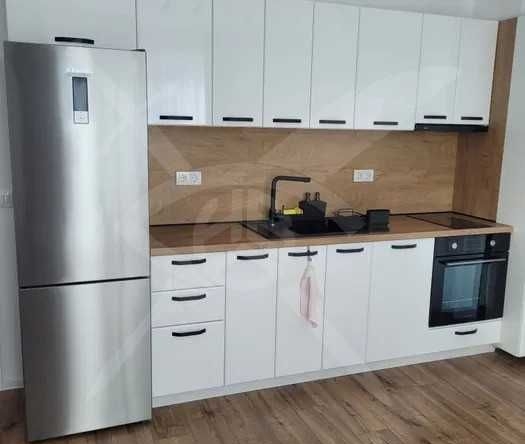 Дава се под наем Тристаен апартамент в Варна, Възраждане 3 - 90 кв.м за 550 € - Снимка #1