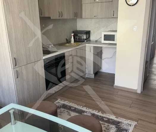 Дава се под наем Тристаен апартамент в Варна, Колхозен пазар - 85 кв.м за 500 € - Снимка #1