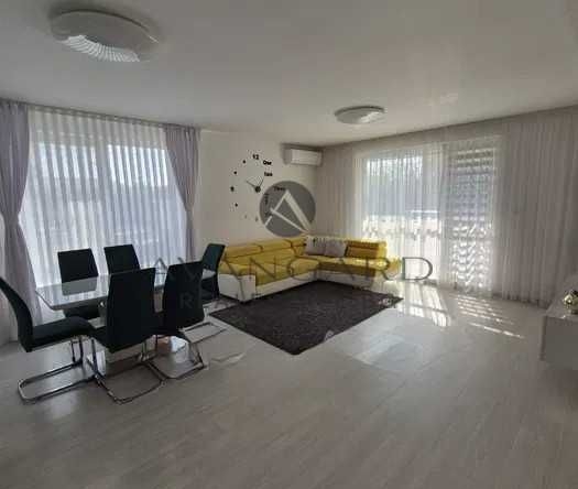 Тристаен апартамент в Пловдив, Кючук Париж - 106 кв.м за 1877 €/кв.м - Снимка #1