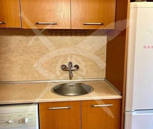 Дава се под наем Едностаен апартамент в Варна, Левски - 38 кв.м за 240 € - Снимка #1