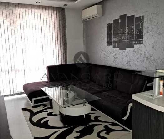 Тристаен апартамент в Пловдив, Кючук Париж - 89 кв.м за 1914 €/кв.м - Снимка #1