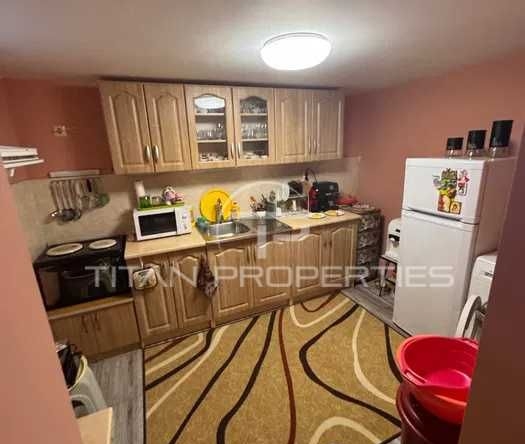 Къща в с. Брестник, Област Пловдив - 200 кв.м за 1250 €/кв.м - Снимка #1