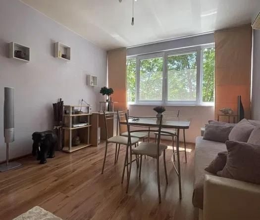 Дава се под наем Двустаен апартамент в Варна, Чайка - 60 кв.м за 425 € - Снимка #1