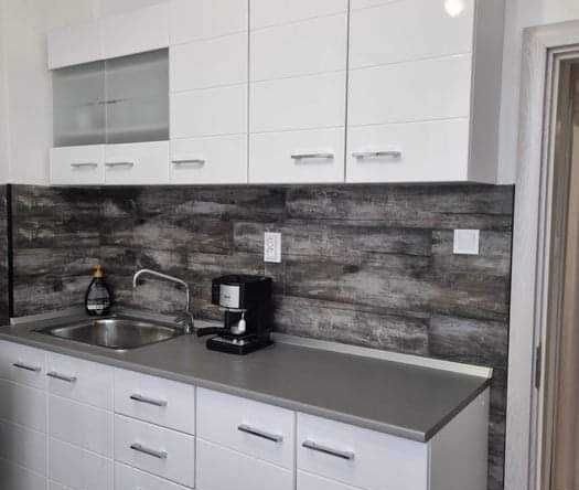 Дава се под наем Четиристаен апартамент в Стара Загора, Център - 86 кв.м за 71400 € - Снимка #1