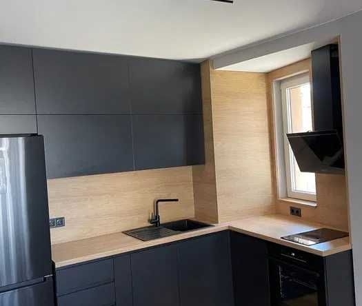 Дава се под наем Тристаен апартамент в София, Кръстова вада - 80 кв.м за 1100 € - Снимка #1